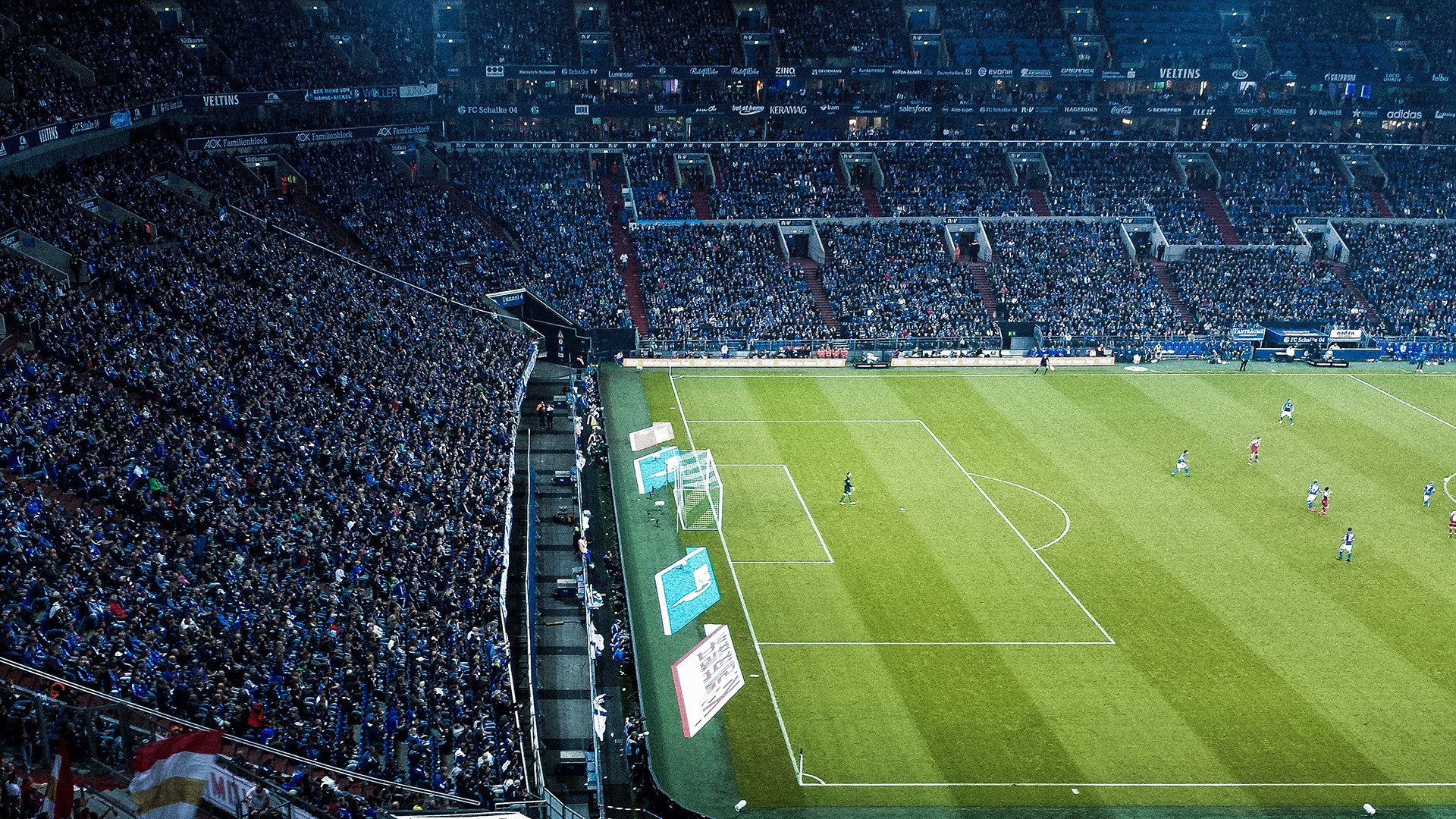 UEFA官方发布欧冠年度最佳阵容，2020-2021欧冠最佳阵容