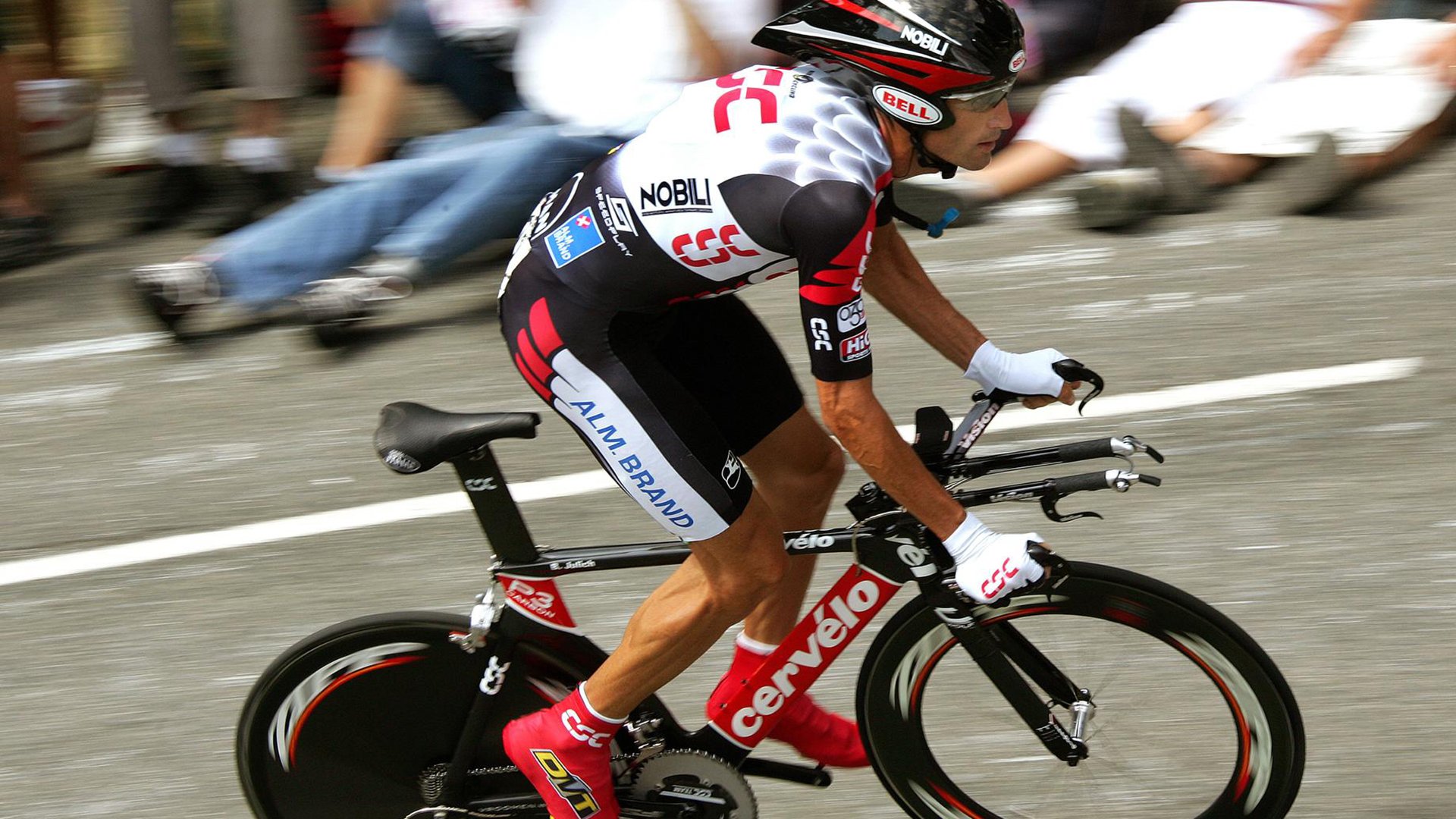 城市灯光水上摩托，青春夜色的极速追逐，水上灯光秀图片