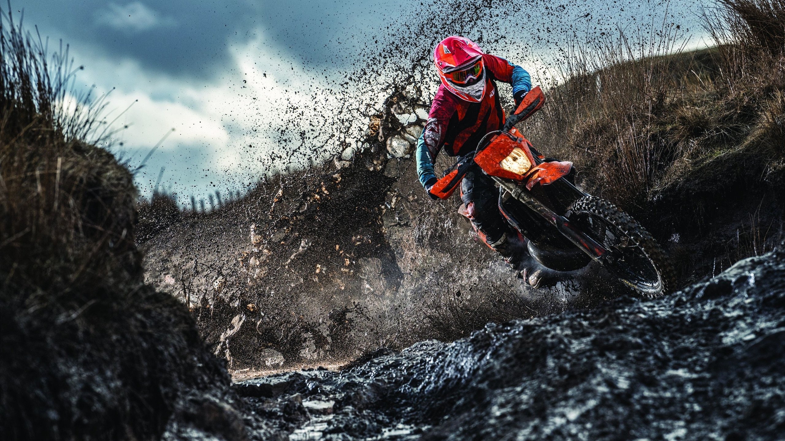 特色水上拔河,水中竞技激发团队默契,水中拔河比赛规则